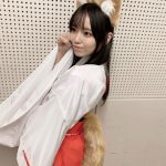 STU48・岩田陽菜、モフモフ感が可愛らしい巫女コスプレ披露