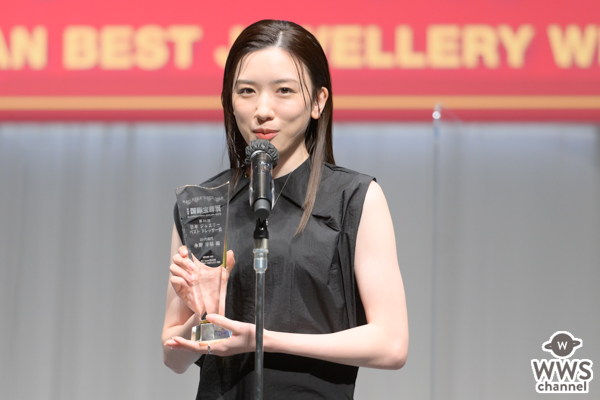 【写真特集】永野芽郁、黒のノースリーブ姿でニッコリ「これからも輝ける人であるように努力したい」と喜びを語る＜第34回日本ジュエリーベストドレッサー賞＞