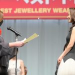 【写真特集】永作博美、娘とのエピソードを交えジュエリーの魅力を語る＜第34回日本ジュエリーベストドレッサー賞＞