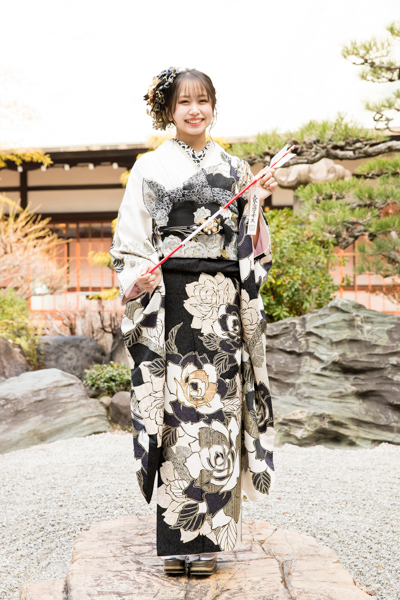 NMB48の新成人メンバーが大阪天満宮で振袖姿披露！