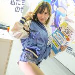 【写真特集】小町ねね、圧倒的太ももで悩殺する超ミニデニムコーデ披露！＜東京オートサロン 2023＞