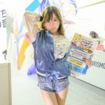 【写真特集】小町ねね、圧倒的太ももで悩殺する超ミニデニムコーデ披露！＜東京オートサロン 2023＞