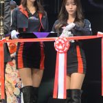 東京オートサロン2023、オープニングセレモニーにイメージガール「A-class」が登場！圧巻の脚線美で魅了