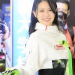 【写真特集】荒井つかさ、美桜、相沢菜月、涼雅がお腹見せコスチュームで釘付けに！＜東京オートサロン2023＞