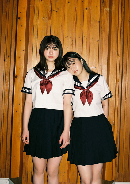 「制コレ」出身・山田南実＆蓼沼優衣、制服やビキニで魅せるコラボグラビア写真集が配信スタート