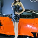 【写真特集】高岡みほ、ミニドレスでデコルテ＆美脚見せつけ！＜東京オートサロン2023＞