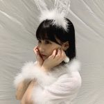 HKT48・田中美久「拾ってください、可愛さ全開の白うさぎショットにファン悶々！