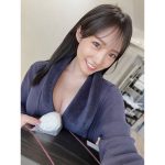 横野すみれ、大福よりも気になるチラ見せバストで釘付けに！