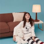 井桁弘恵がジェラート ピケを着こなし