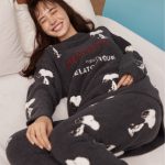 井桁弘恵がジェラート ピケを着こなし