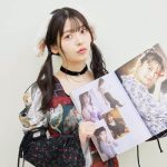 上坂すみれがうさ耳スタイルで写真集発売イベントに登場