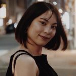 ミスユニバーシティ2022グランプリの長沼麻陽とベストオブミスOGの千葉クリスティアーナと高江洲仁菜が新宿駅で『痴漢は犯罪です』と書かれた看板を持参し啓発運動