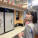 AKB48・浅井七海、ANAのCA制服姿にファン歓喜