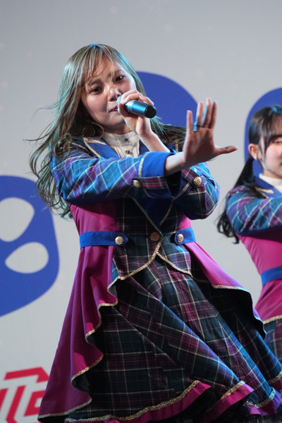 【動画】名古屋発アイドル・delaが真冬のオアシス21でライブパフォーマンス！