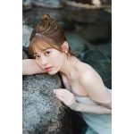 FRUITS ZIPPER・月足天音、露天風呂で透明美肌全開！グループ1周年を記念したフォトブックで披露