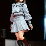 向日葵プリンセス ・入内嶋茜、「TGL」横浜美少女図鑑のランウェイで美脚披露！＜TOKYO GIRLS LIVE 2023＞