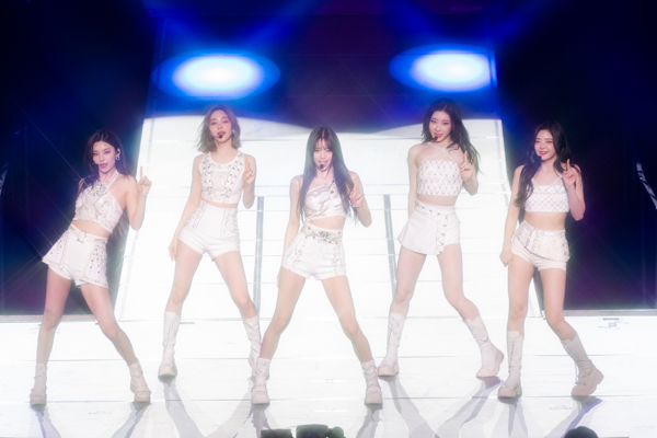 ITZY、ミニスカ衣装で初の単独日本公演を成功！秋にJAPAN 1st Albumリリースを緊急発表