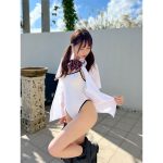 竹内星菜、制服を脱いだらくびれラインあらわなワンピース水着に！