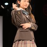【写真特集】現役JC・倉八音羽さん、美脚見せのミニスカ制服で「制服アワード」ランウェイに登場＜第10回日本制服アワード＞