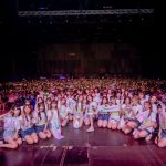 AKB48がタイで海外姉妹グループと共演！向井地美音「コップンマーカー！」