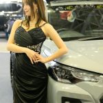 【写真特集】レースクイーン・桐嶋しずく、エレガントな黒ドレスから美脚チラリ＜東京オートサロン2023＞