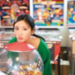 令和のグラビアクイーン・沢口愛華と東京デートが楽しめるフォトブック「Tokyo trip」から本人お気に入りカット公開