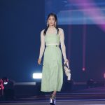 【写真特集】日向坂46・佐々木久美、淡いグリーンの透け感コーデでランウェイに登場！＜TGC 和歌山 2023＞