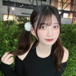 佐藤かれん、肩出し＆お腹見せのチラリズムで刺激をお届け！