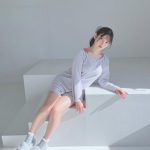 上坂すみれ、太ももで夢中にさせる美脚コーデに「毛深い」とファン大絶賛！