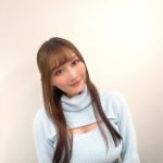 矢倉楓子、胸元にスリット入ったセクシーニット姿に歓喜の声