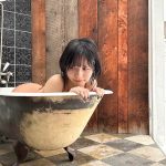 グラビア界を駆け上がる注目のインフルエンサーかれしちゃん、ヤングアニマル初掲載でえちかわグラビア披露