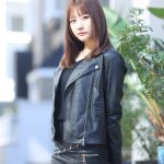 夢実あすか(MyDearDarlin’)、クールなブラックコーデで美脚アピール！「オフの日は岩盤浴に行くか映画鑑賞をしてます。」＜写真特集第2弾＞