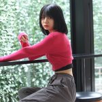 【動画】OLモデル・黒田萌音が鮮やかな原色ファッションを語る！＜エリザベート撮影会＞