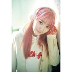 =LOVE・齋藤樹愛羅、ピンク髪×制服姿のポストカード絵柄が解禁