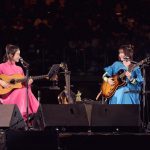 【写真特集】藤原さくらとReiがギターを片手にセッション＜ギタージャンボリー2023＞