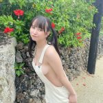 【ふーん】新谷真由（パラディーク）、トップレスで着用したサロペットから横乳見せつけ！