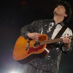 秦基博、弾き語りで『ひまわりの約束』を披露<ギタージャンボリー2023>