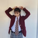 【ブルーバースデー】石川恋、スラックス制服姿にポニーテール×リボンを合わせたコーデが可愛すぎる！