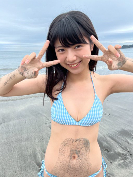 石井薫子、無邪気なビキニ姿うっとり釘付け！