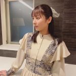 【ブルーバースデー】石川恋、スラックス制服姿にポニーテール×リボンを合わせたコーデが可愛すぎる！