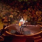 【写真特集】岸谷香、弾き語りで『Diamonds ＜ダイアモンド＞』を熱唱＜ギタージャンボリー2023＞