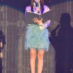 近藤千尋、ミニスカ美脚衣装で「関コレ」MCに登場！＜KANSAI COLLECTION 2023 S/S＞