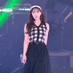 【写真特集】三上悠亜、「関コレ」でノースリーブの二の腕見せコーデを披露＜KANSAI COLLECTION 2023 S/S＞