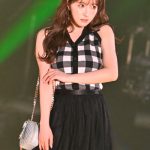 【写真特集】三上悠亜、「関コレ」でノースリーブの二の腕見せコーデを披露＜KANSAI COLLECTION 2023 S/S＞