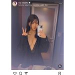 似鳥沙也加、胸元ざっくり披露の自撮り動画で誘惑