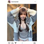 コスプレイヤー・篠原みなみ「一足先に春を感じてね」、花柄ビキニで春満開！