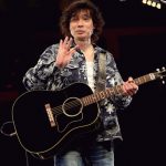 【写真特集】斉藤和義、弾き語りで『やさしくなりたい』を熱唱＜ギタージャンボリー2023＞