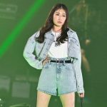 吉田朱里、「関コレ」トップバッターでランウェイ登場！＜KANSAI COLLECTION 2023 S/S＞