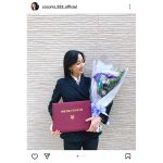 Cocomi、大学を3年で卒業！上品なスーツ姿に爽やかな笑顔を披露