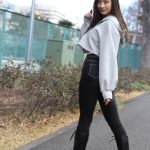 【写真特集】宮野真菜、ヘソ出しでカジュアルなジーンズコーデで登場!「あまり意識しない方がスタイルを維持できます」